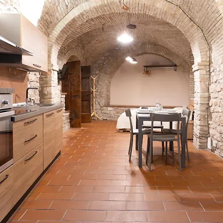 Loft Nel Cuore Di - 50 Mt Da Carlo Acutis Casa vacanze *