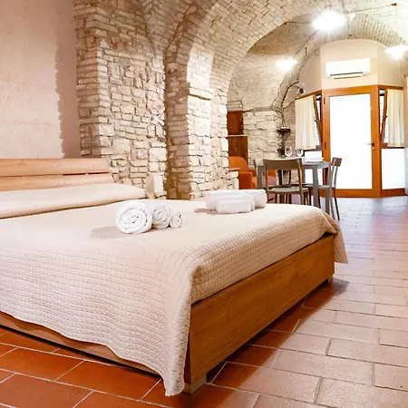 Loft Nel Cuore Di - 50 Mt Da Carlo Acutis